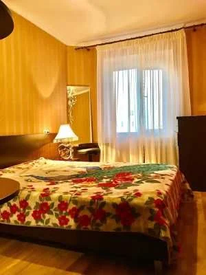 Продам 3 кімн.кв. Парковая