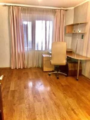 Продам 3 кімн.кв. Парковая