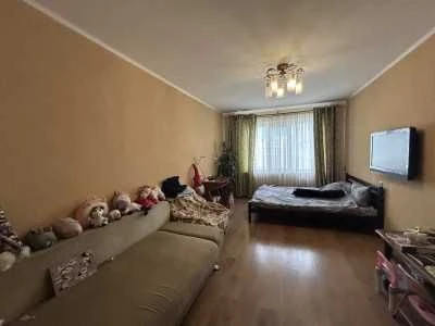 Продам 3 кімн.кв. Парковая