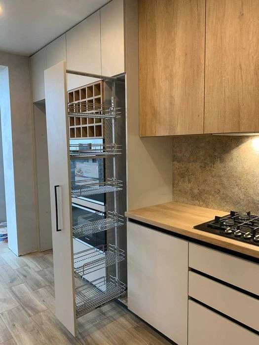 Продам 4х кімнатну квартиру з Гаражем ЖК Щасливий 1250$/м Ви