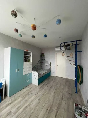 Продам 4х кімнатну квартиру з Гаражем ЖК Щасливий 1250$/м Ви