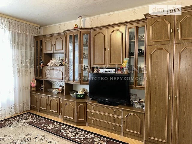 Sale of 4-room apartment 86.5 sq. m. on Velyka Kytaivska 6 st. •