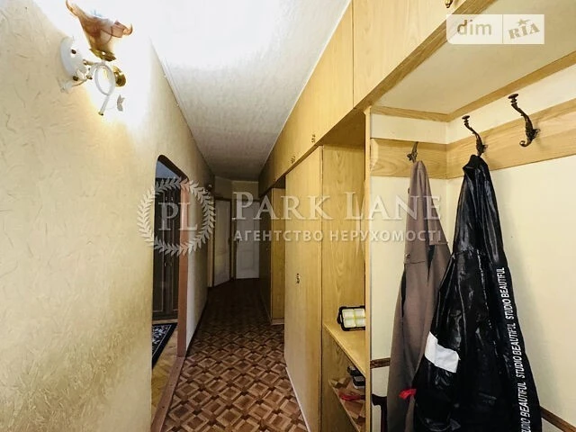 Sale of 4-room apartment 86.5 sq. m. on Velyka Kytaivska 6 st. •