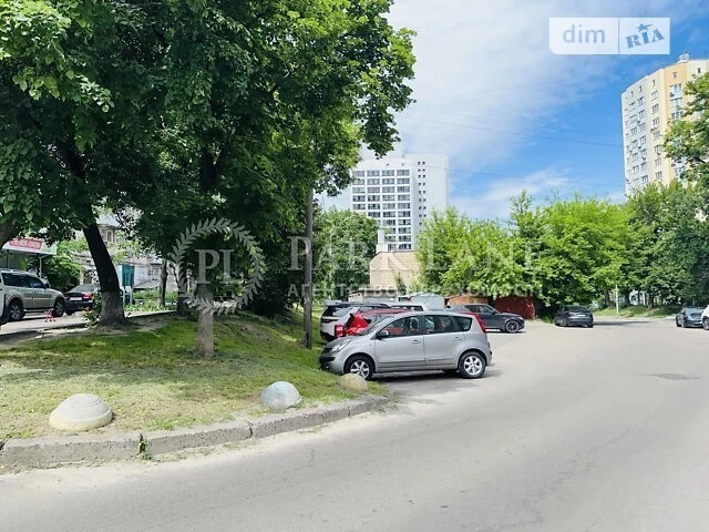 Sale of 4-room apartment 86.5 sq. m. on Velyka Kytaivska 6 st. •