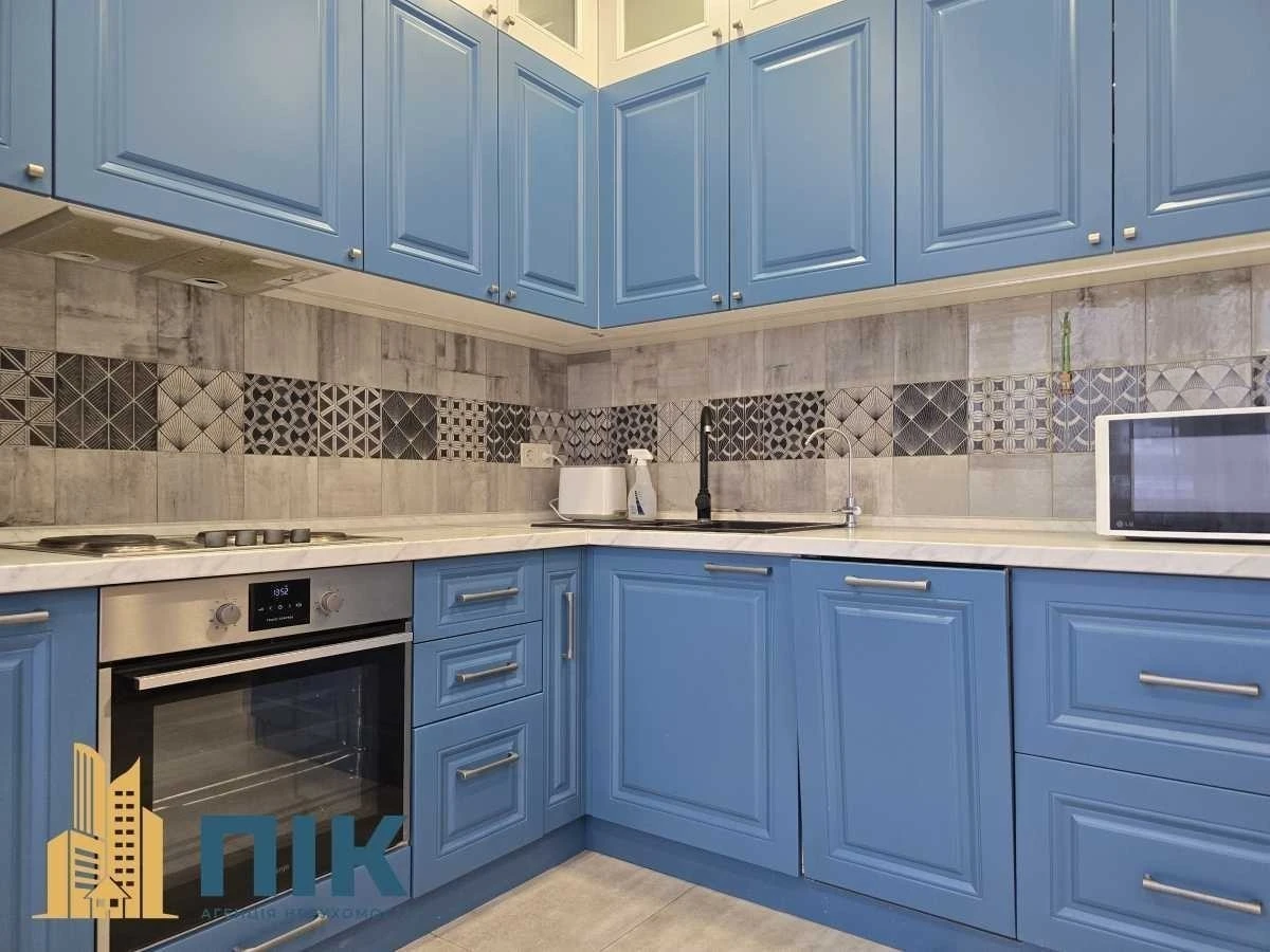 One-room apartment 47.5 m² for sale, Kombynatnaya street, 25