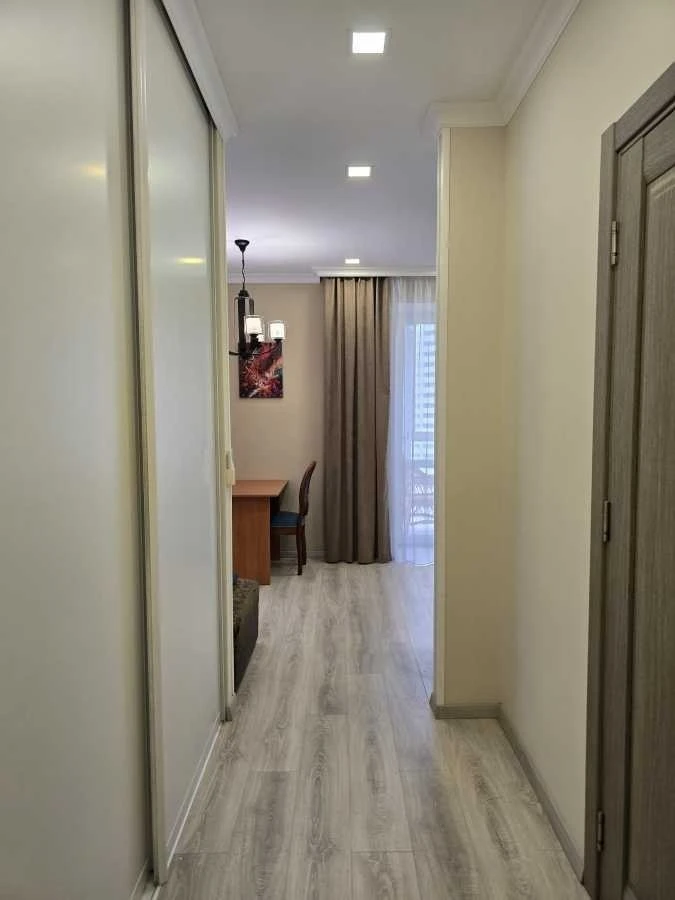 One-room apartment 47.5 m² for sale, Kombynatnaya street, 25
