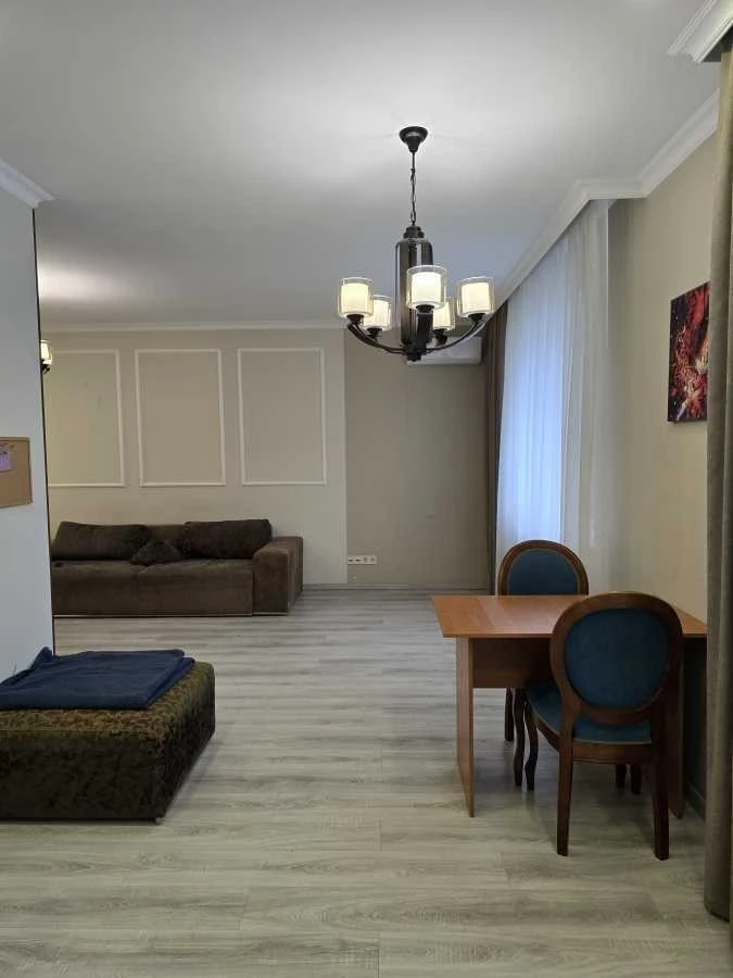 One-room apartment 47.5 m² for sale, Kombynatnaya street, 25