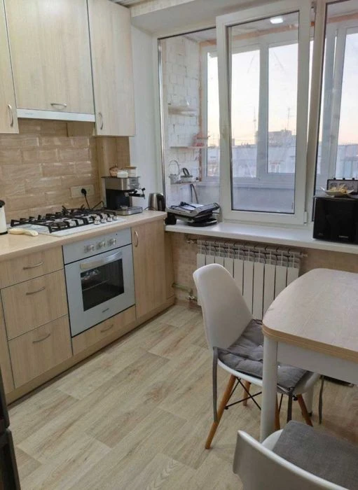 1st apartment for sale in Dnipro district