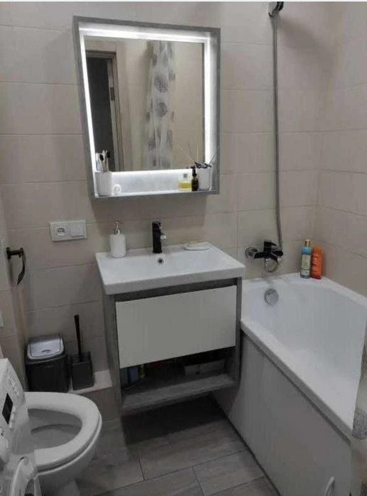 1st apartment for sale in Dnipro district