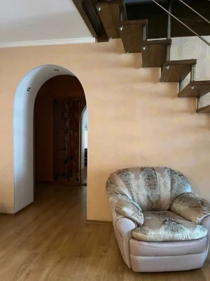 I am selling a 4-room apartment.