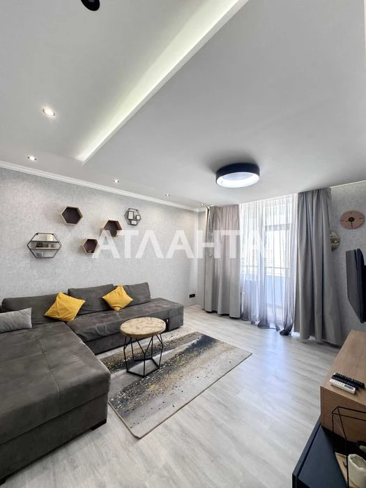 2-room apartment in "Altaire" residential complex, Tairova/Lyustdorfskaya