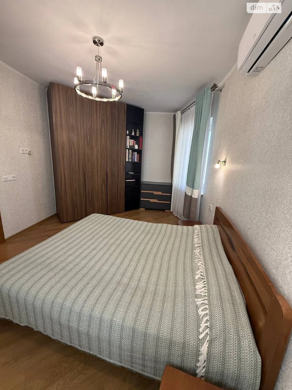 Продаж Квартира Виставка