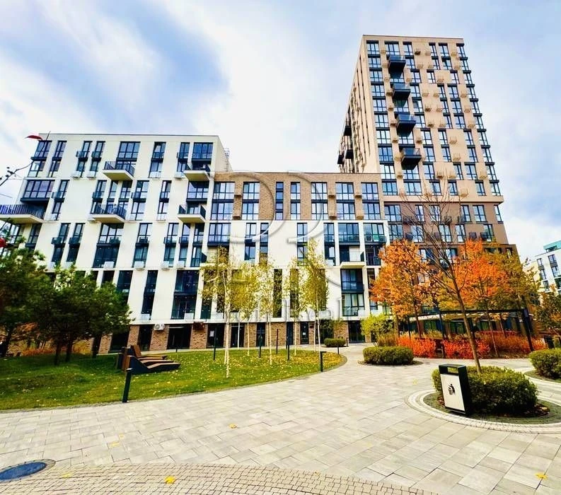For sale 3 rooms 103 sq m residential complex Faina Town/Nivki Park/Salyutna m. Nivki