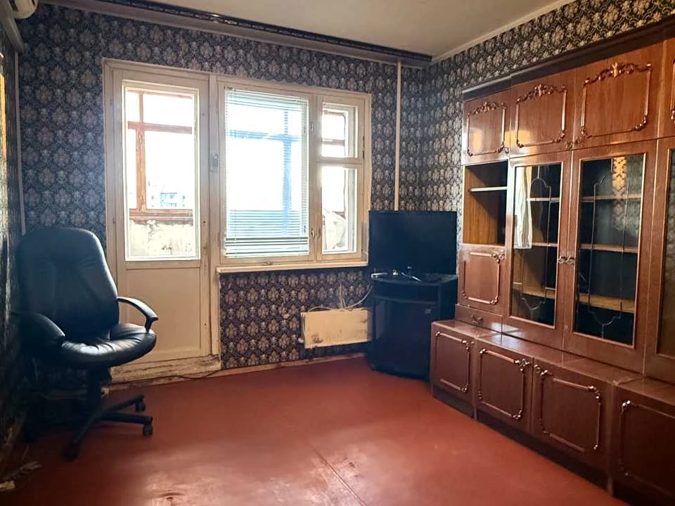 Apartment. Kyiv, Radunska St.