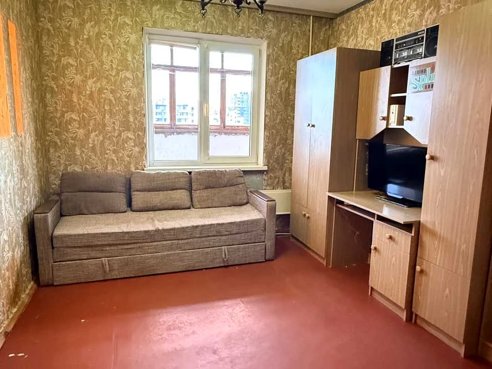 Apartment. Kyiv, Radunska St.