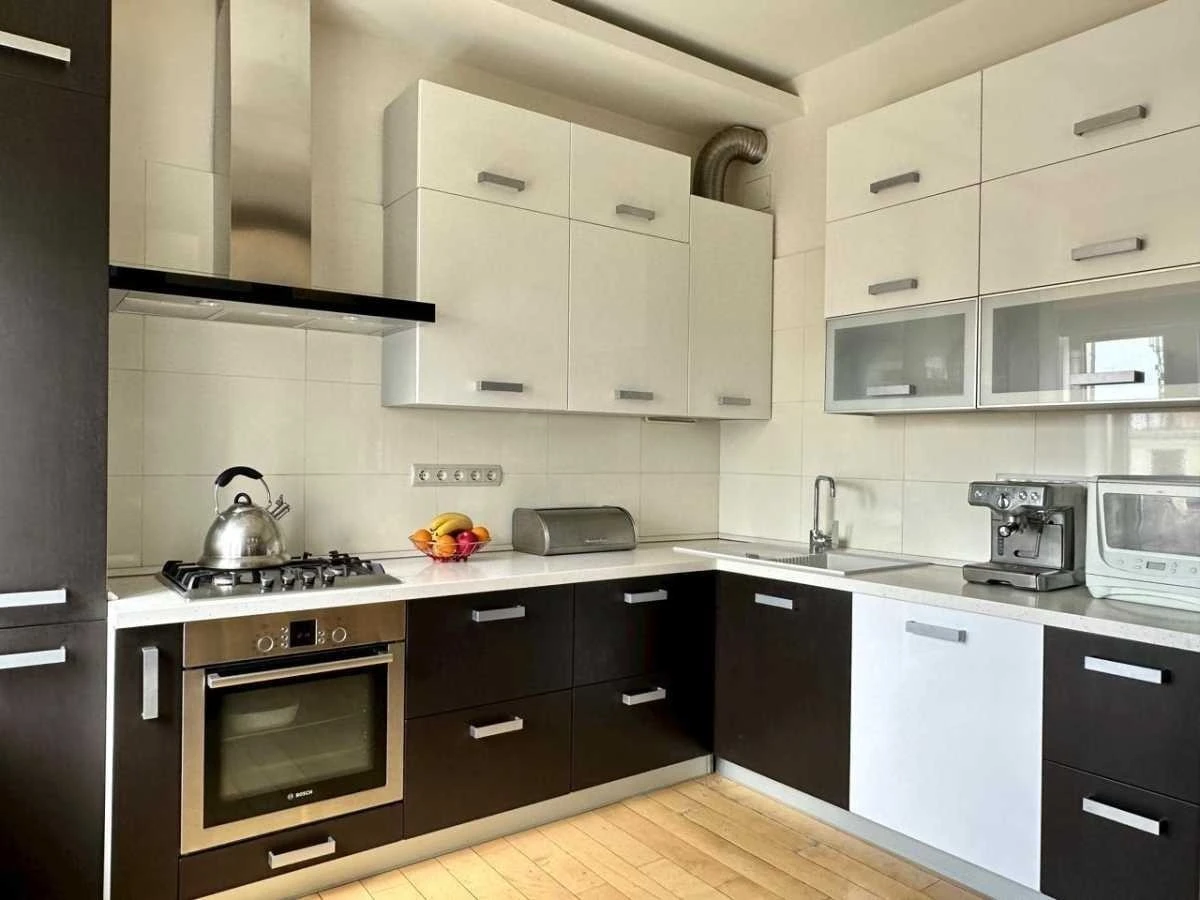 Sale of 3-room apartment 93.6 sq m, Princes Ostrzyńskich, 5/2