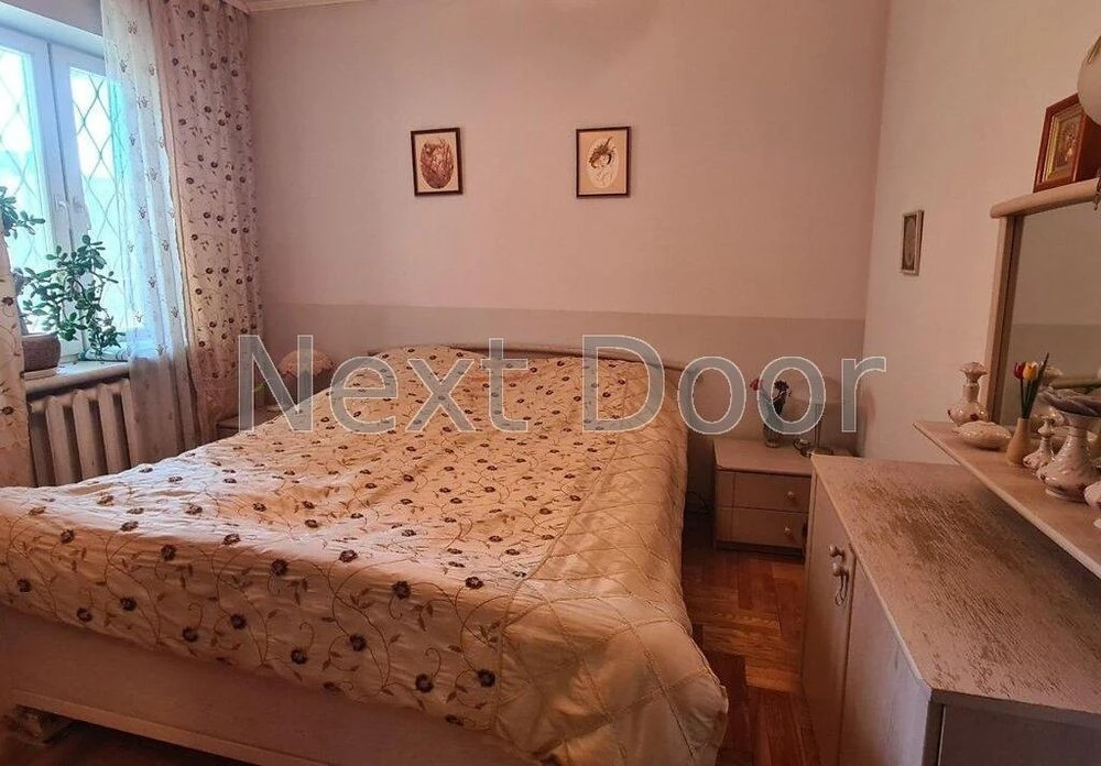 3-room apartment for sale 70 m² - L. Lukyanenka St. 33/35 metro station Mi