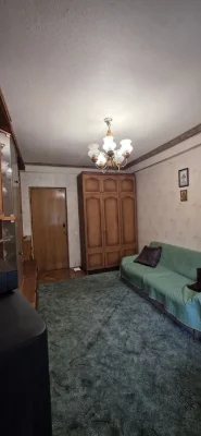 Продажа двухкомнатной квартиры. Ул. Краковская 10.Метро Дарны