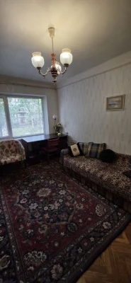 Продажа двухкомнатной квартиры. Ул. Краковская 10.Метро Дарны