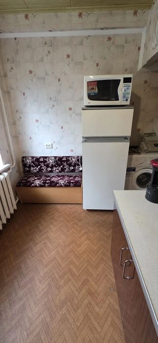 Продажа двухкомнатной квартиры. Ул. Краковская 10.Метро Дарны