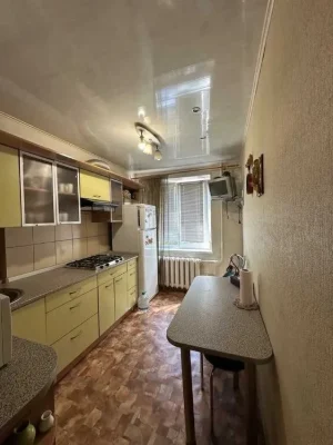 I will sell a spacious 3-room apartment Naberezhnaya Pobedy Aquapark Va