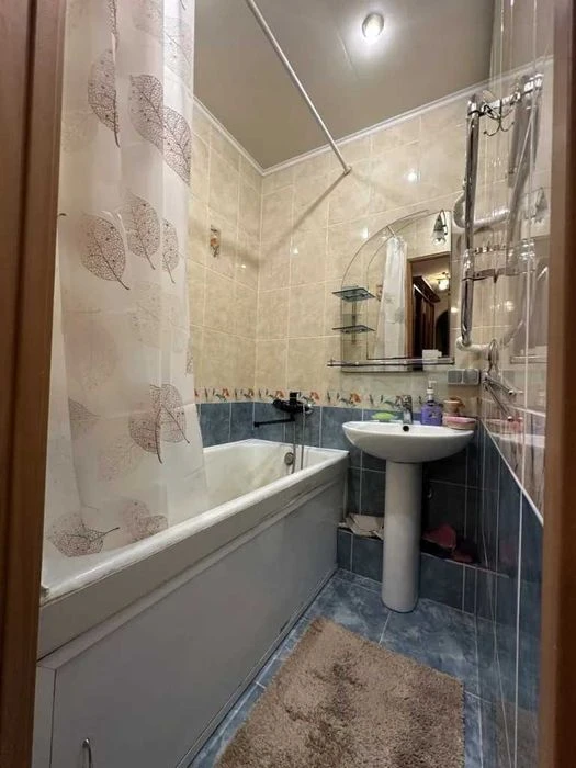 I will sell a spacious 3-room apartment Naberezhnaya Pobedy Aquapark Va