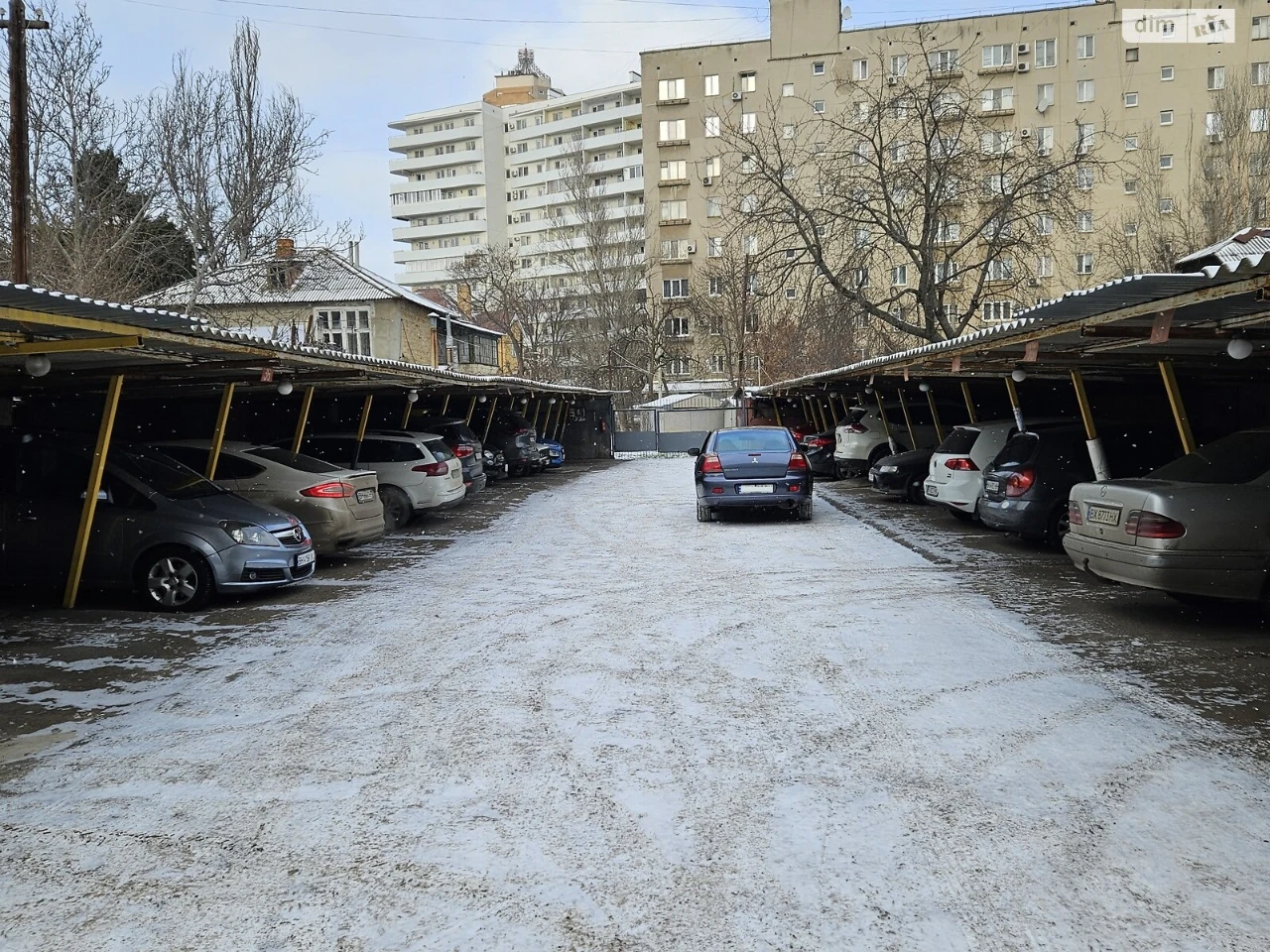 Продажа Место в гаражном кооперативе Аркадия