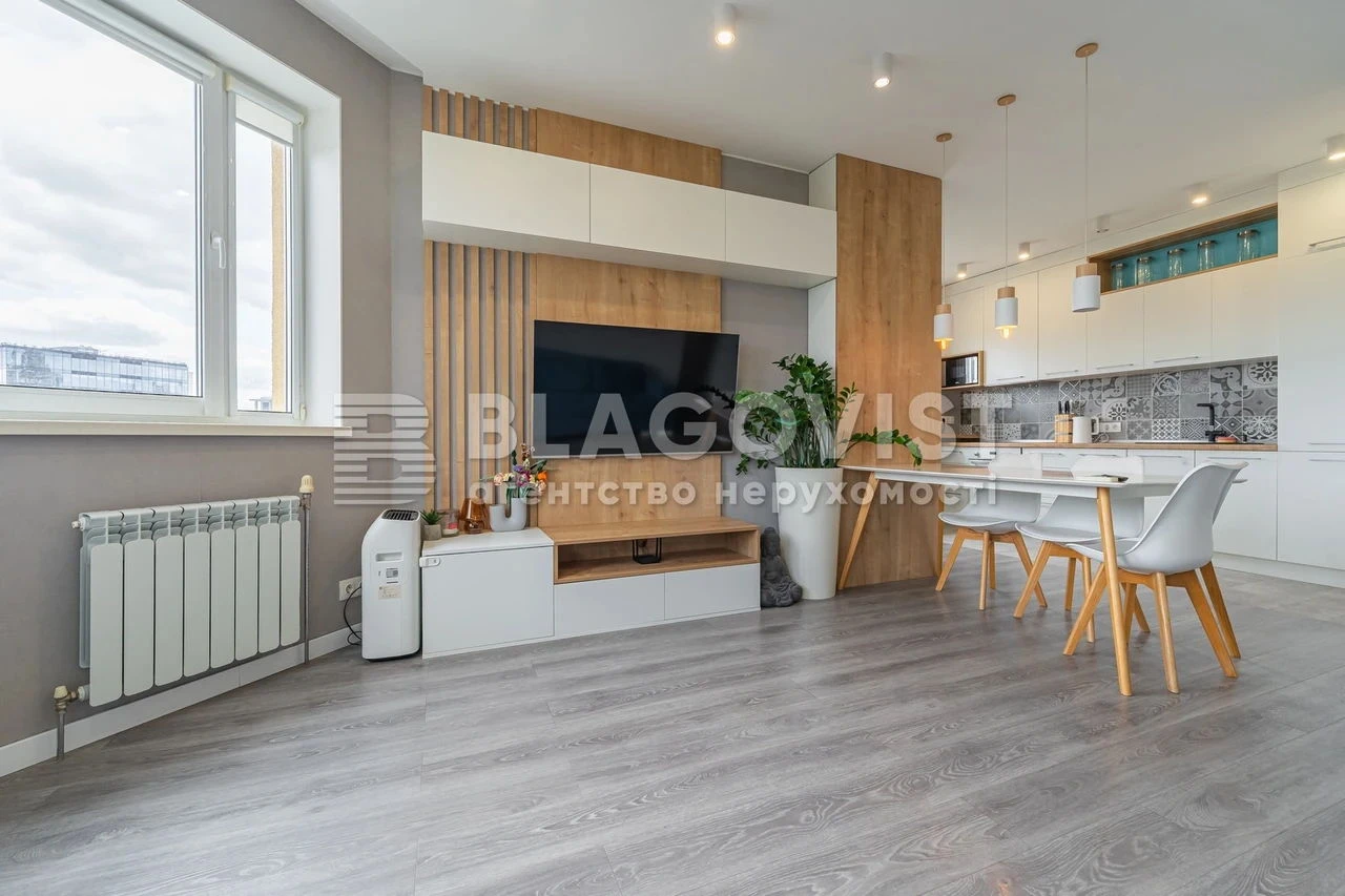Apartment for sale on Shapovala Generala (Mekhanizatoriv) Street in Kyiv