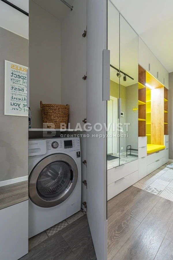 Apartment for sale on Shapovala Generala (Mekhanizatoriv) Street in Kyiv