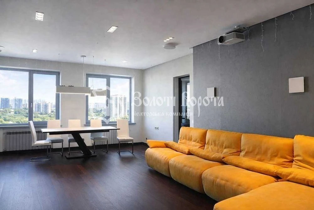 Apartment, 4 rooms. Designer renovation. Sribnokilska, 3a, Poznań
