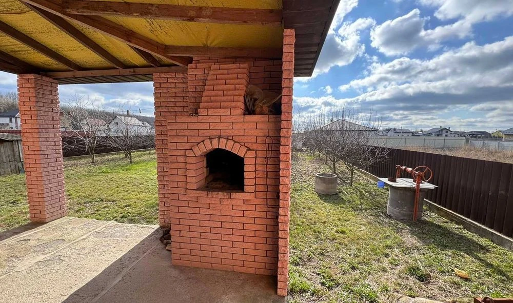 (5)   Продам будинок на Старому Місті 1122