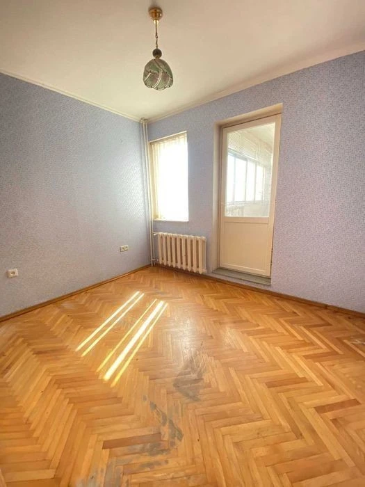 4-room apartment for sale, Pulyuya, Kadetskyi Gai, for renovation, NO COMMISSION!