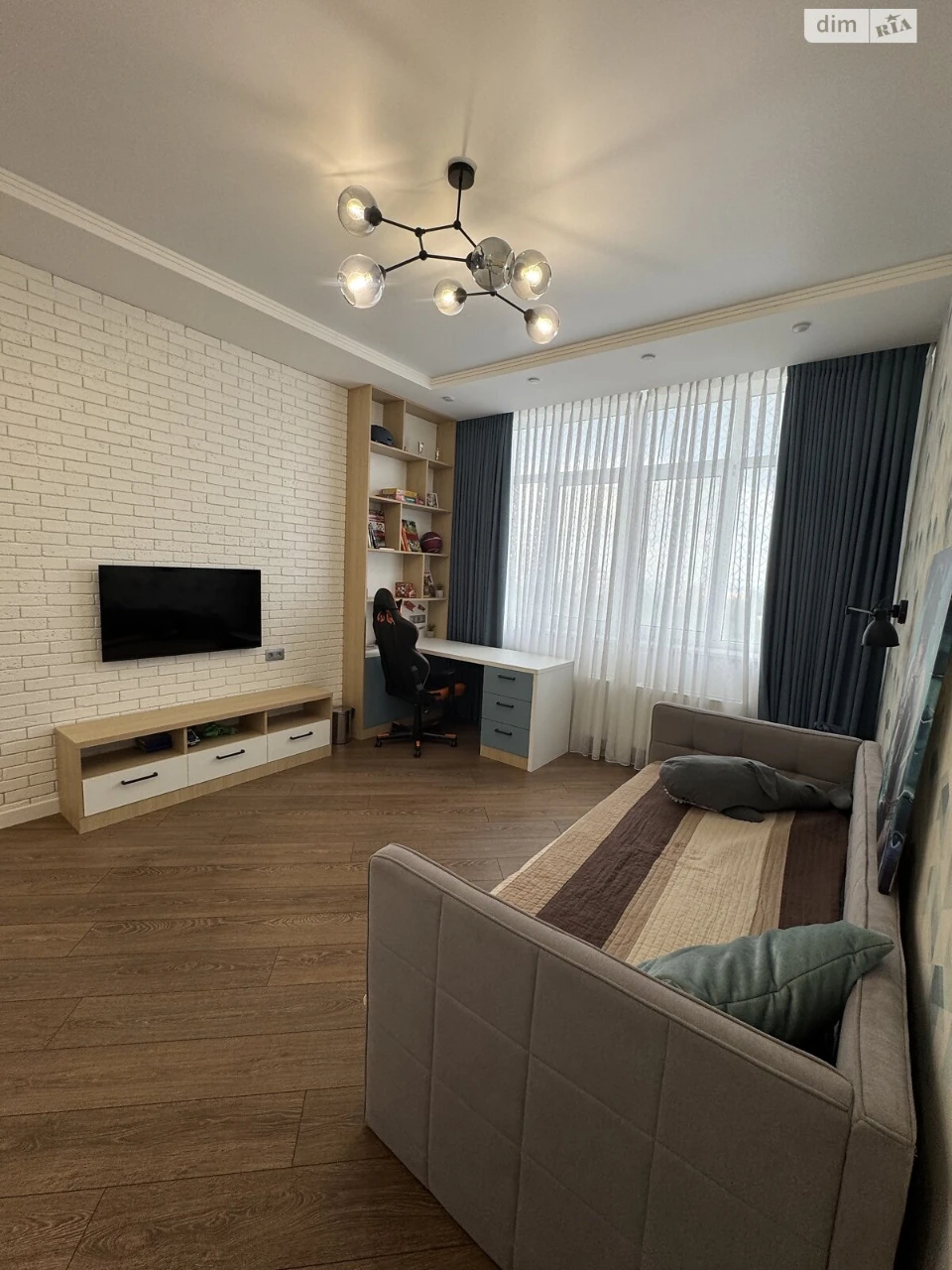 Продажа квартир Приморский.