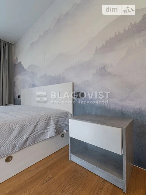 Sale of 4-room apartment 95.6 sq. m. on Pochainynska Street 53/55 • I