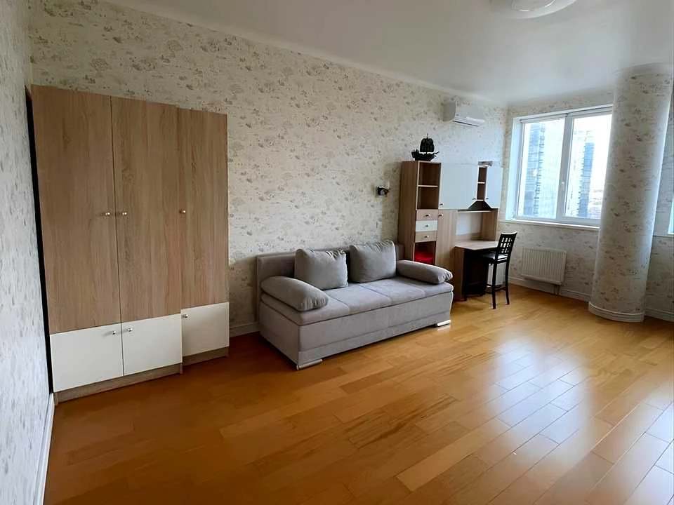 Apartment. Kharkiv, Otakara Yarosh Avenue.