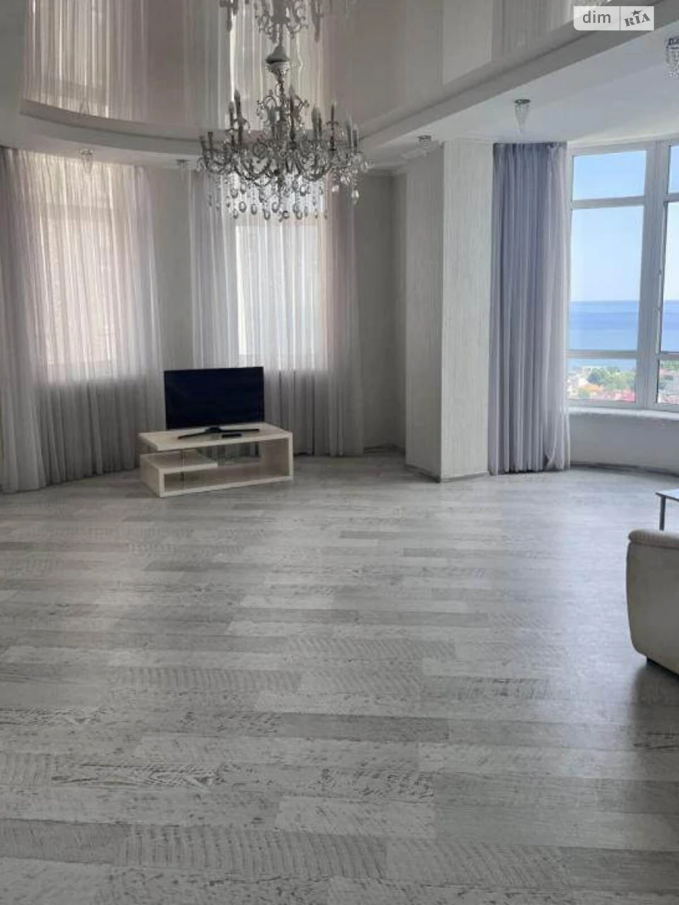 Продажа квартир Приморский.
