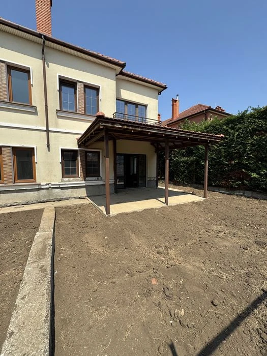 |Срочно | Торг | Продам дом из красной кирпича у моря!