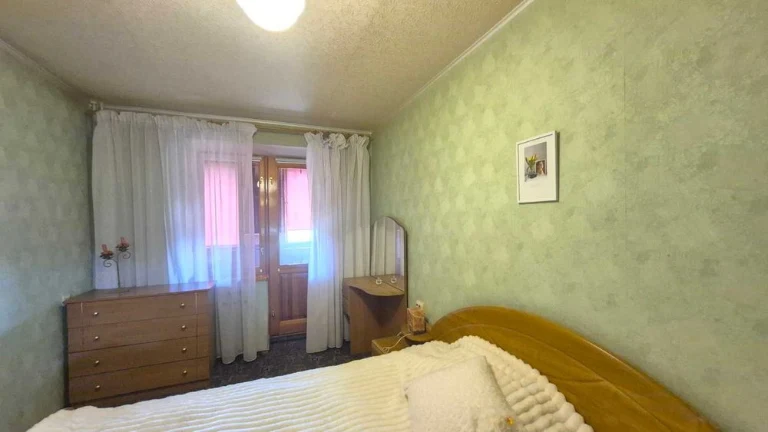 *SALE 2-room apartment in Oleksandrivskyi district, on D street