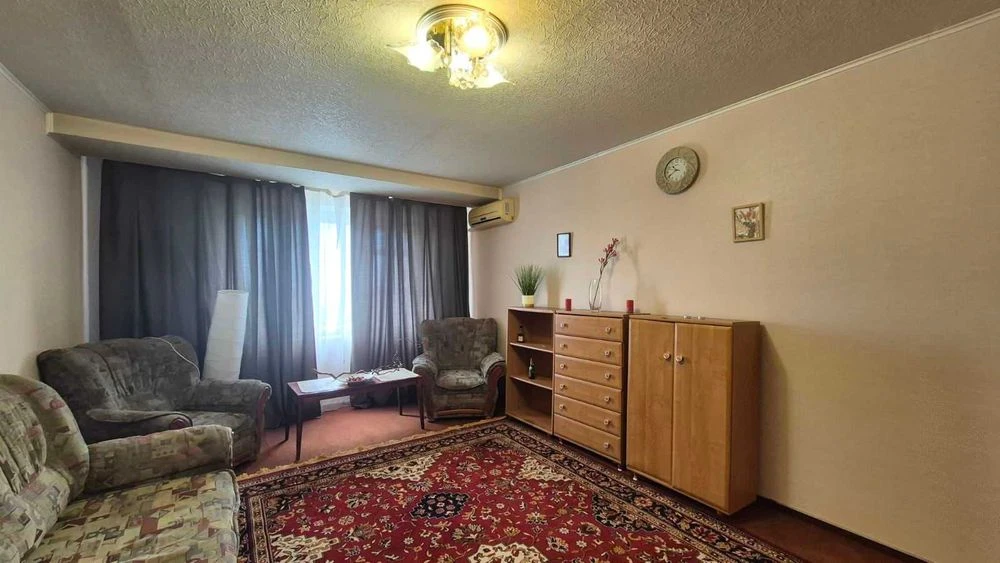 *SALE 2-room apartment in Oleksandrivskyi district, on D street