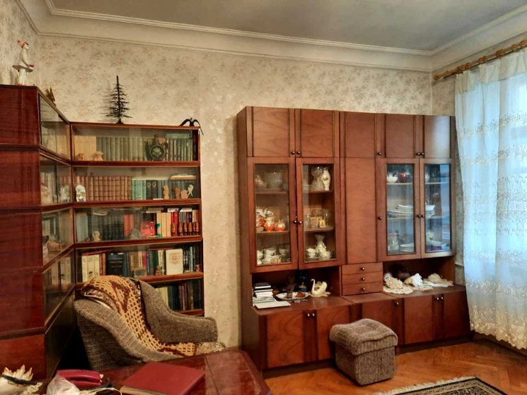 Apartment. Kyiv, Mechnikova St. (Klovsky)