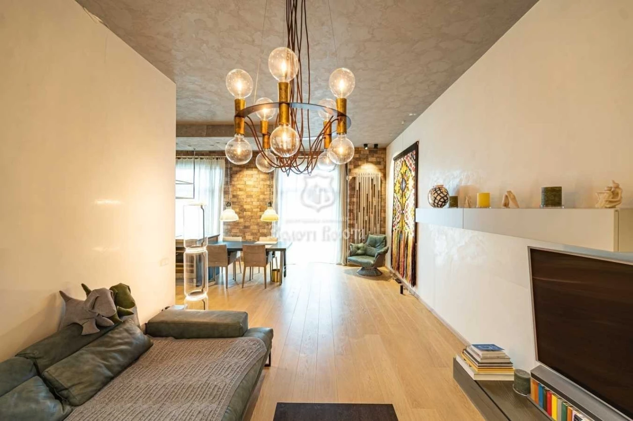 3-room apartment for sale 115.8 m², Novoselytska St., 10