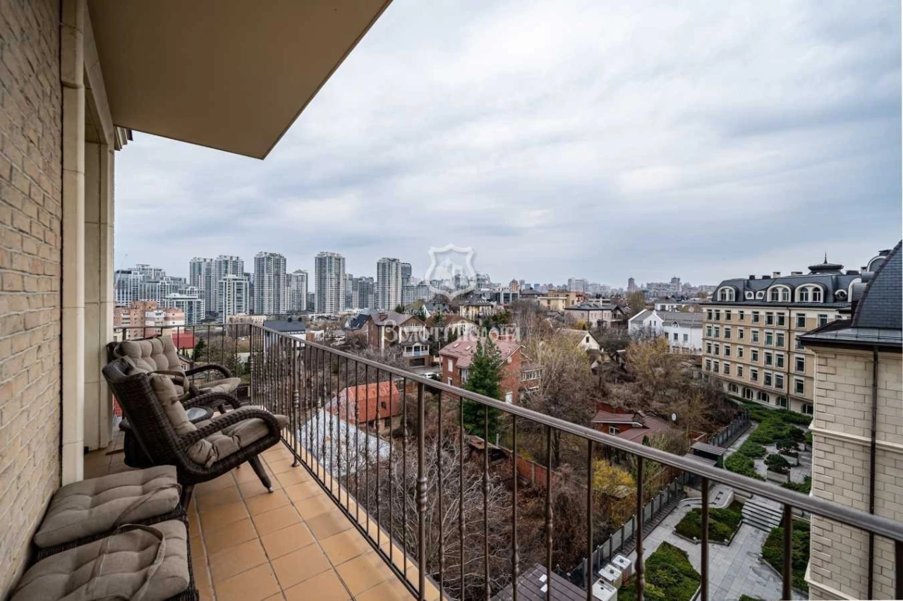 3-room apartment for sale 115.8 m², Novoselytska St., 10