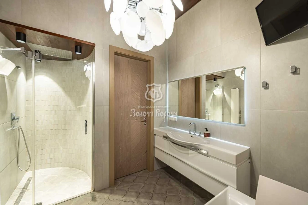 3-room apartment for sale 115.8 m², Novoselytska St., 10