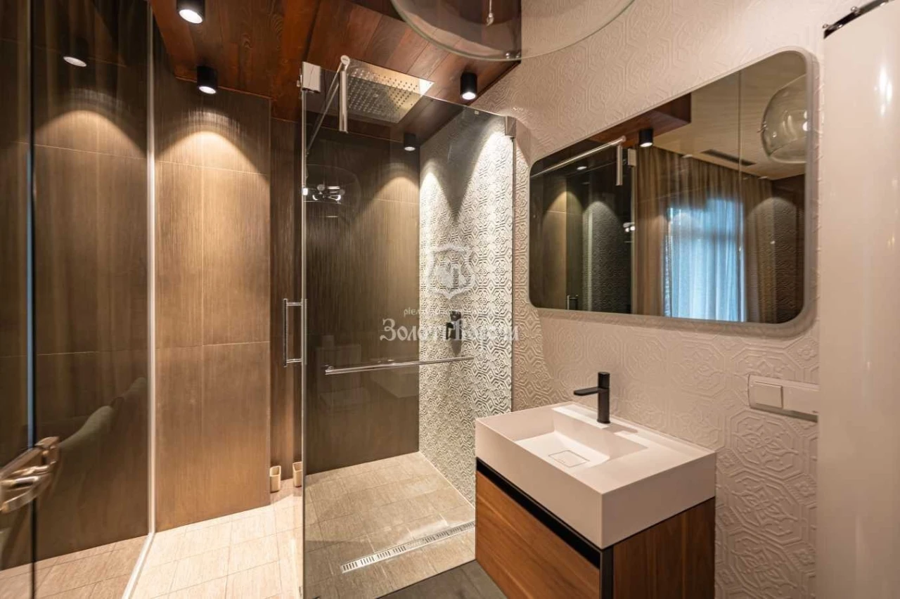3-room apartment for sale 115.8 m², Novoselytska St., 10