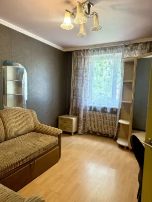 I will sell 3 to the apartment Alekseevka, Akhsarova 13