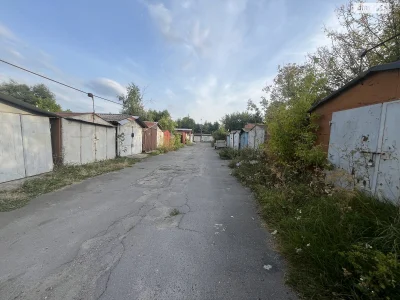 Продаж Місце в гаражному кооперативі Дубове