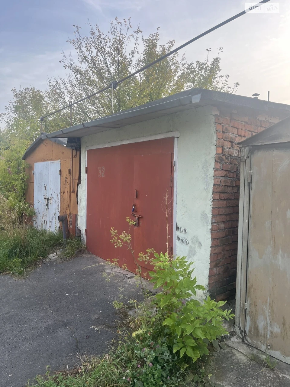 Продаж Місце в гаражному кооперативі Дубове