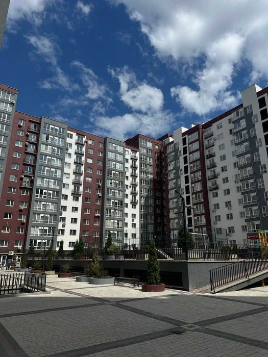 Продам квартиру в центрі Княгинин-Галицька 1кім Набережна по