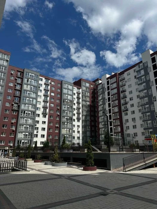 Продам квартиру в центрі Княгинин-Галицька 1кім Набережна по