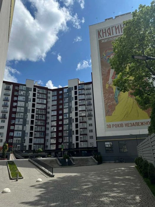 Продам квартиру в центрі Княгинин-Галицька 1кім Набережна по